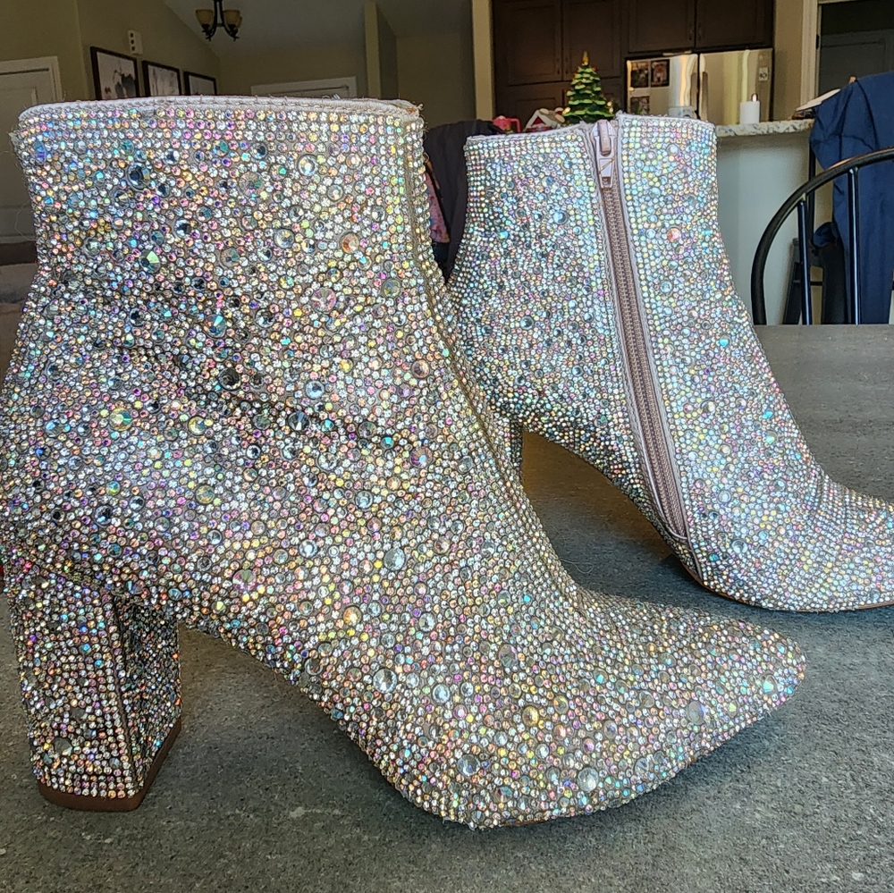 Betsey Johnson Cady Booties